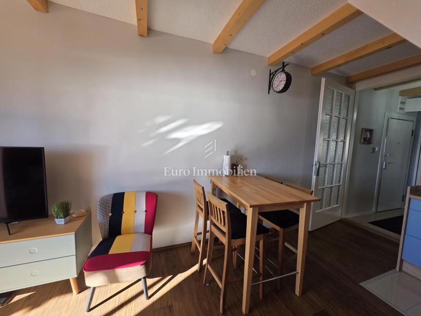Novi Vinodolski - dvoetažni apartma s čudovitim razgledom