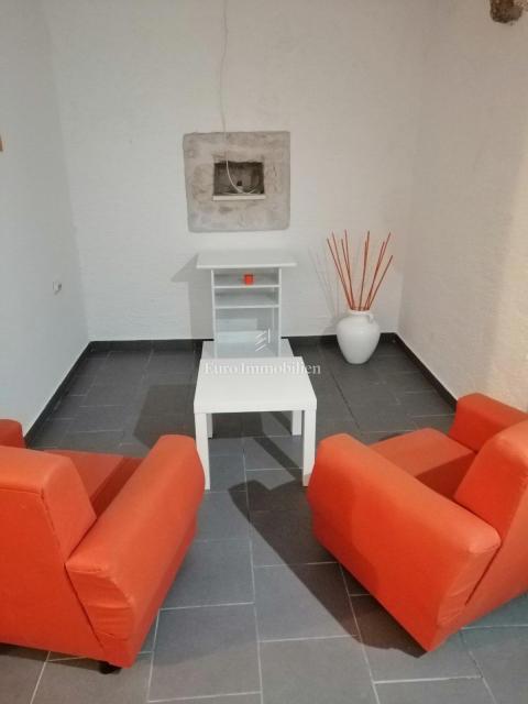 Bribir - prenovljena kamnita hiša
