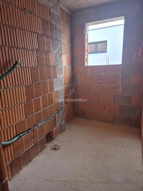 Čudovit apartma v novi stavbi s pogledom na morje