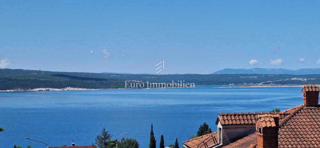 Crikvenica - stanovanje na top lokaciji s parkirnim mestom