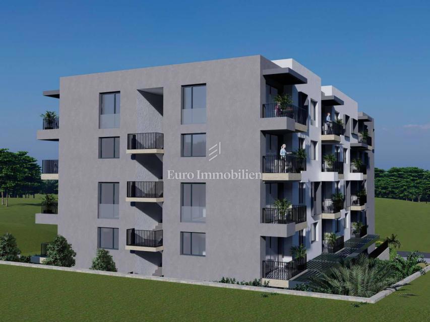 Makarska - novogradnja na atraktivni lokaciji