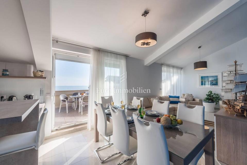 Novalja - penthouse 1. vrsta do morja