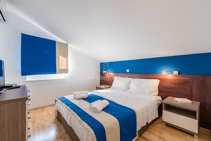 Novalja - penthouse 1. vrsta do morja