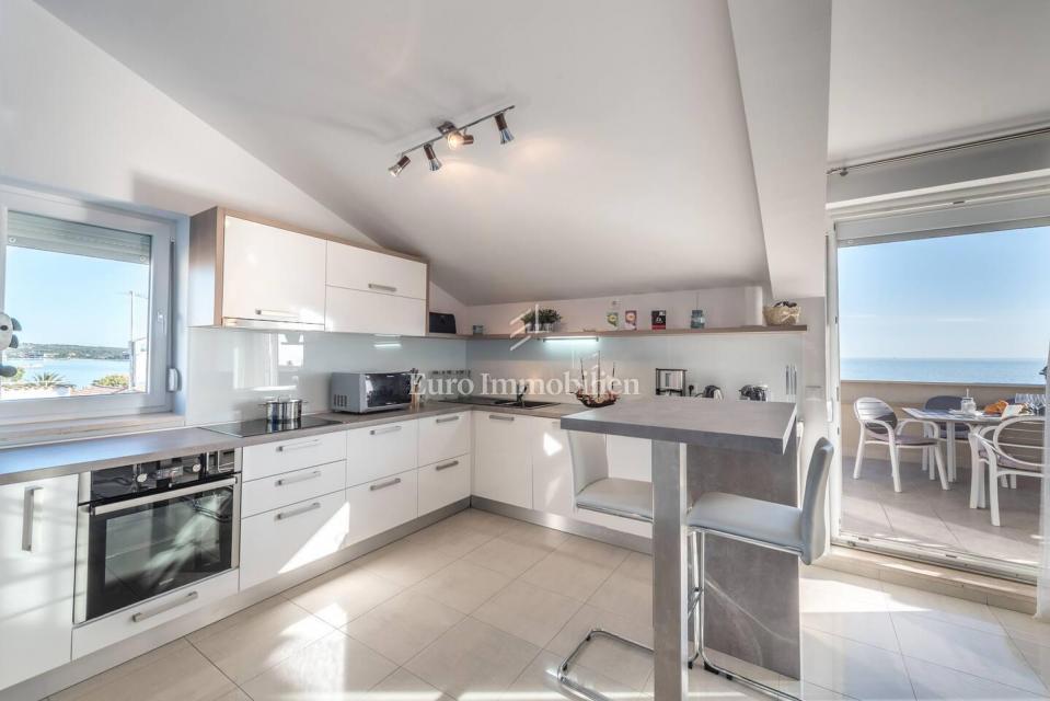 Novalja - penthouse 1. vrsta do morja