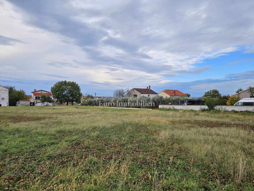 Kaštelir - gradbeno zemljišče s pogledom na morje