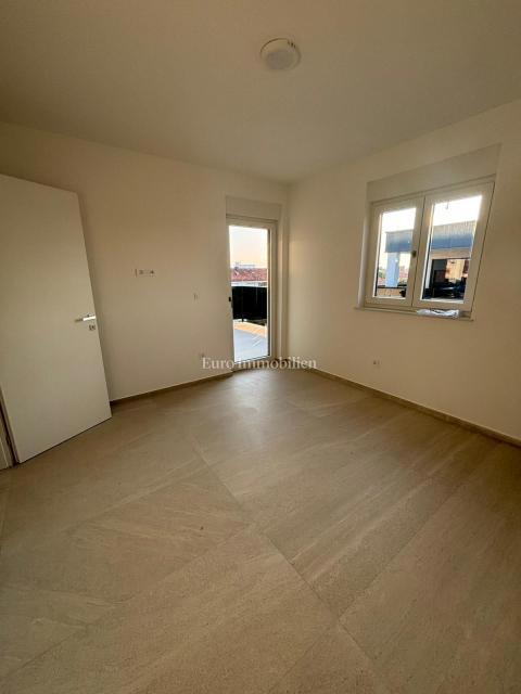 Privlaka - apartma blizu plaže, novogradnja