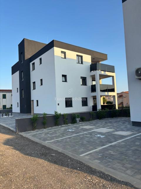 Privlaka - apartma blizu plaže, novogradnja