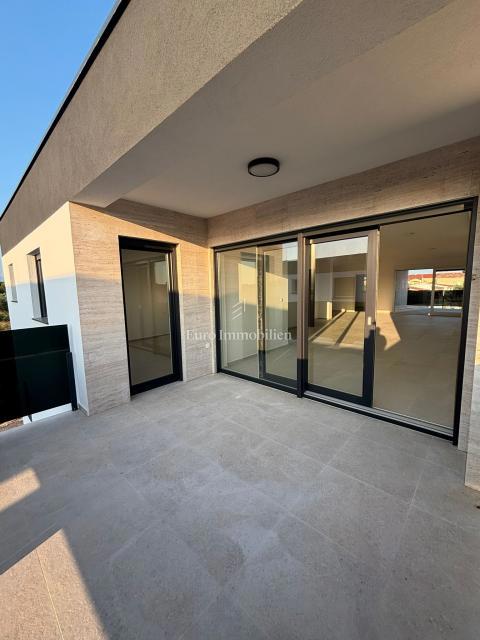 Privlaka - apartma blizu plaže, novogradnja