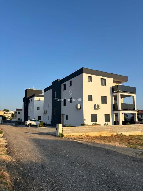 Privlaka - apartma blizu plaže, novogradnja