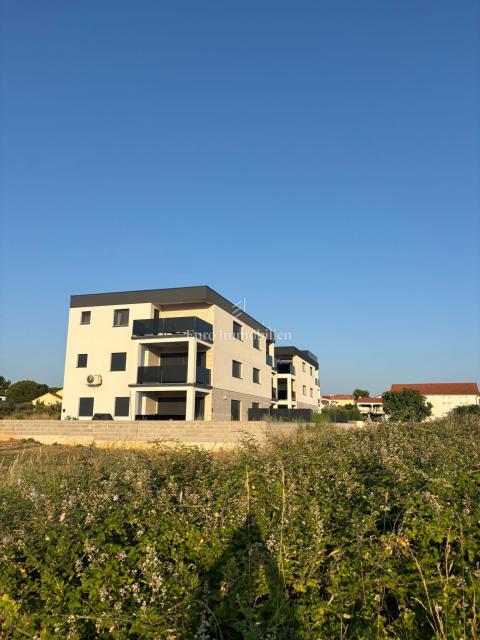 Privlaka - apartma blizu plaže, novogradnja