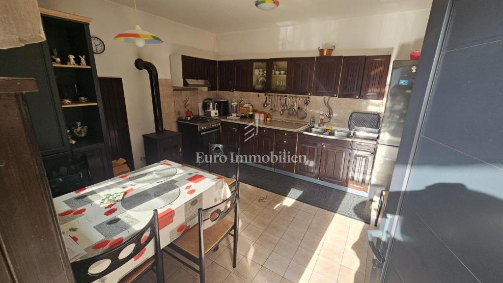 Novi Vinodolski - apartma in dve garsonjeri
