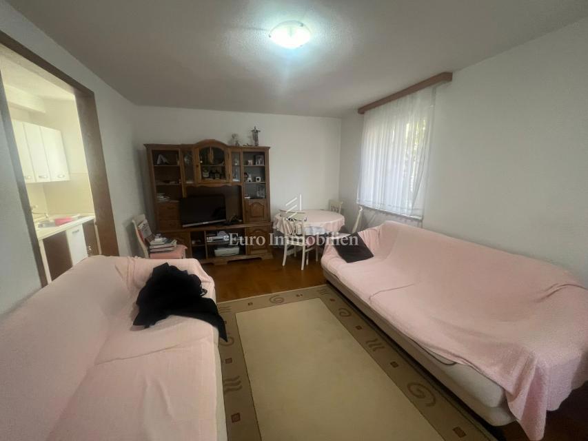 Vir - samostojna hiša v bližini morja