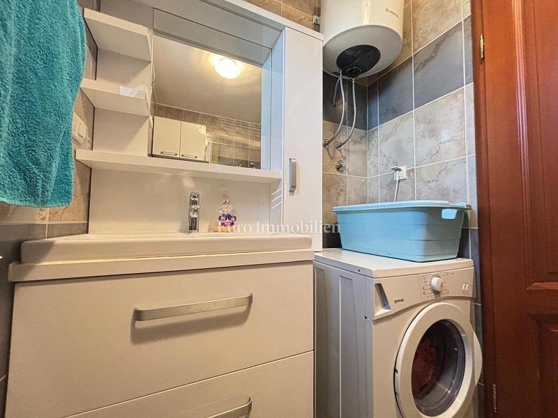 Stara Novalja – Pritlično stanovanje z veliko teraso