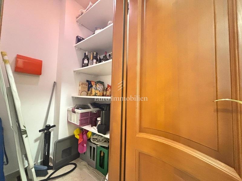 Stara Novalja – Pritlično stanovanje z veliko teraso