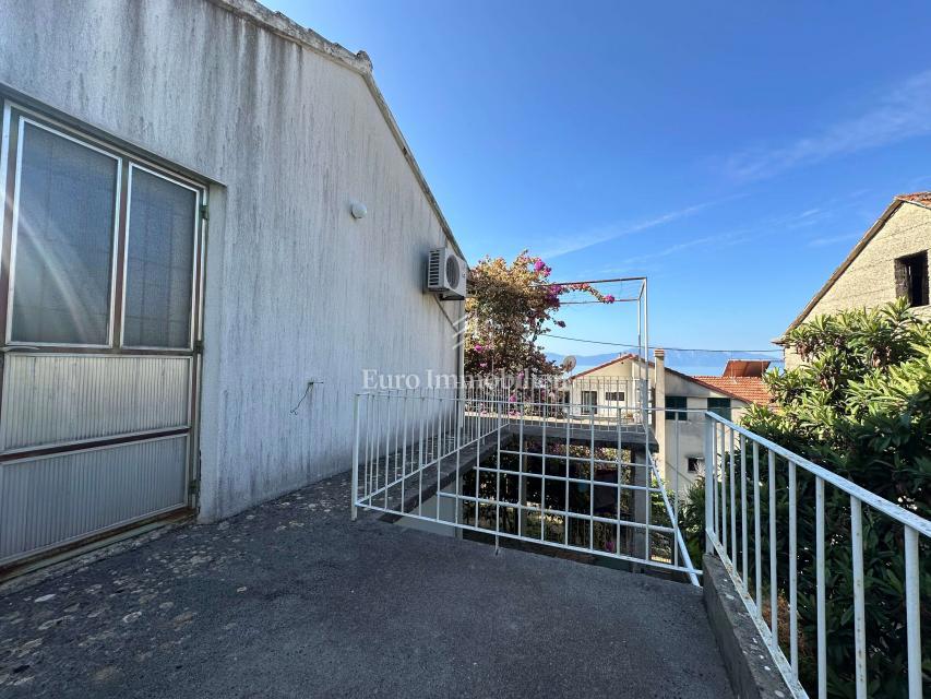 Brist – Samostojna hiša, druga vrsta od morja