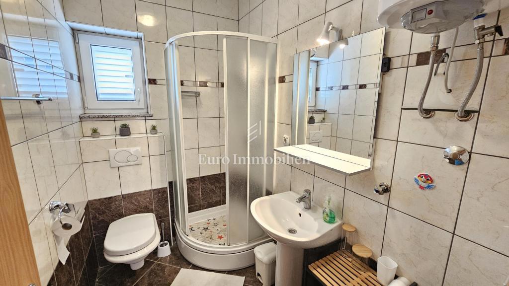 Novi Vinodolski, Apartma 70 metrov od plaže