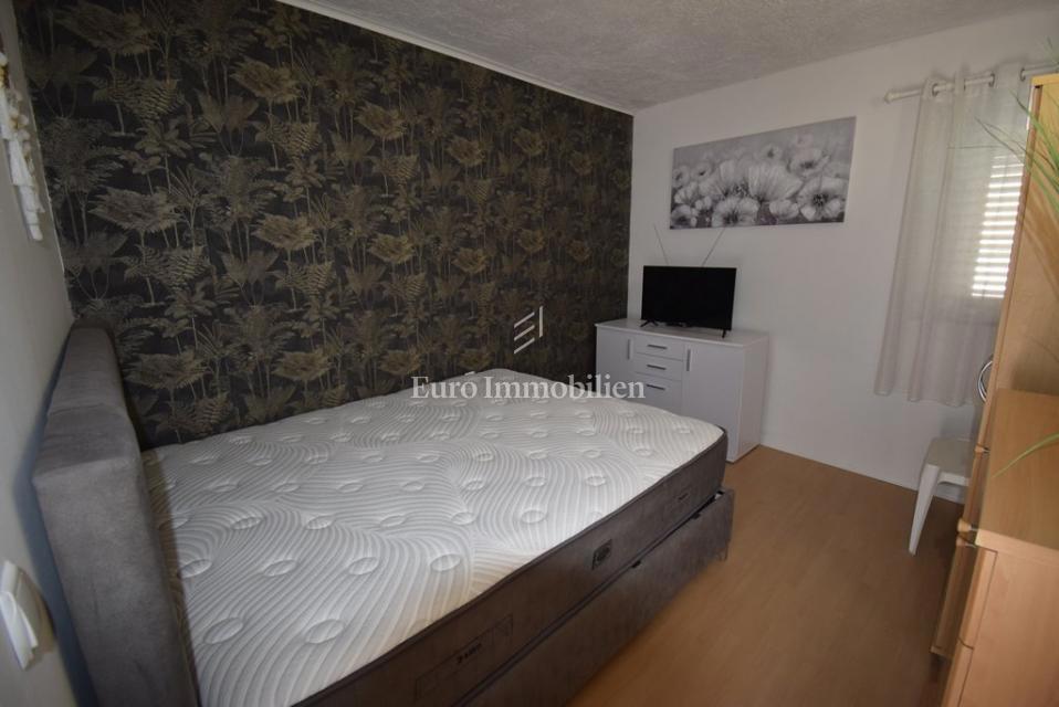 Kamnita Hiša z Razgledom na Morje