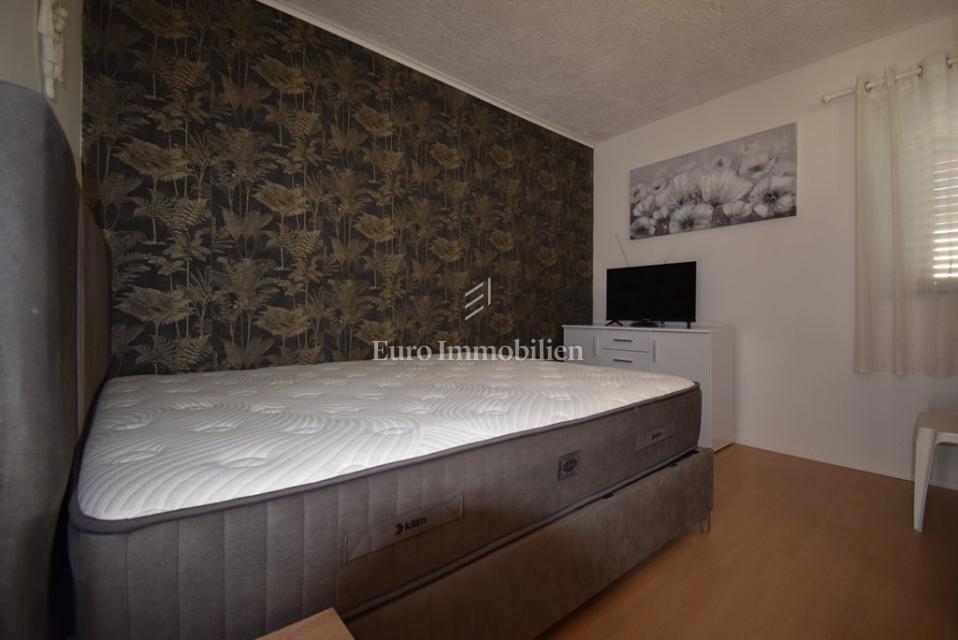 Kamnita Hiša z Razgledom na Morje