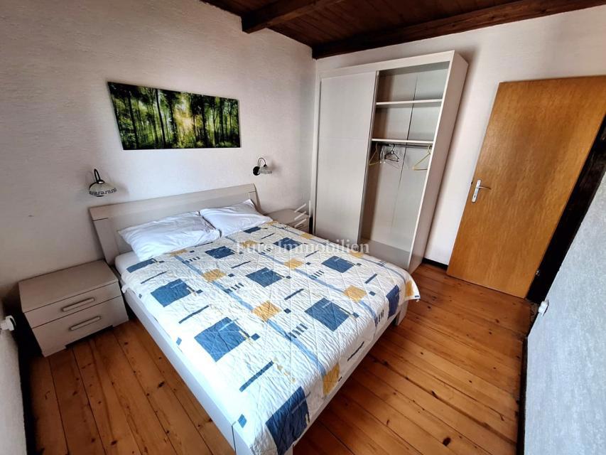 Punat, samostojna hiša z bazenom na dobri lokaciji