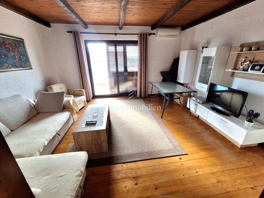 Punat, samostojna hiša z bazenom na dobri lokaciji