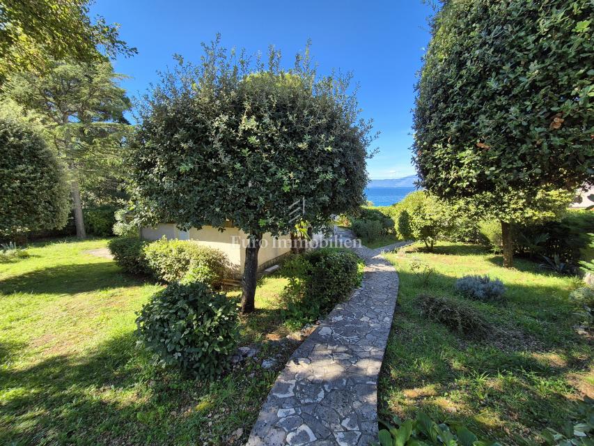 Ekskluzivna lokacija - prva vrsta ob morju!