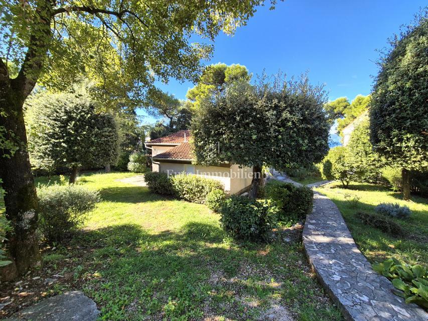 Ekskluzivna lokacija - prva vrsta ob morju!