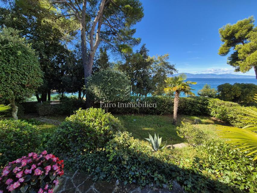 Ekskluzivna lokacija - prva vrsta ob morju!