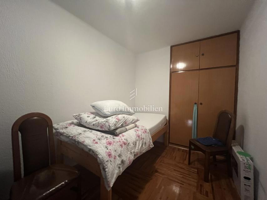 DONJI ZAMET, hiša z garažo, SAMO PRI NAS!