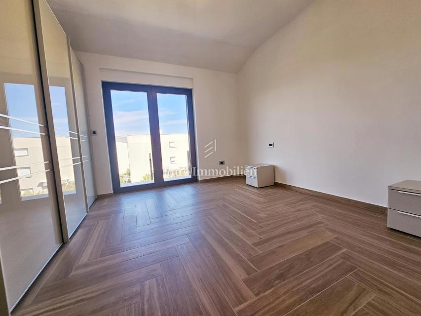 Malinska - nova hiša z bazenom in pogledom na morje!