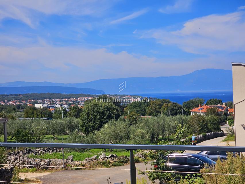 Malinska - nova hiša z bazenom in pogledom na morje!