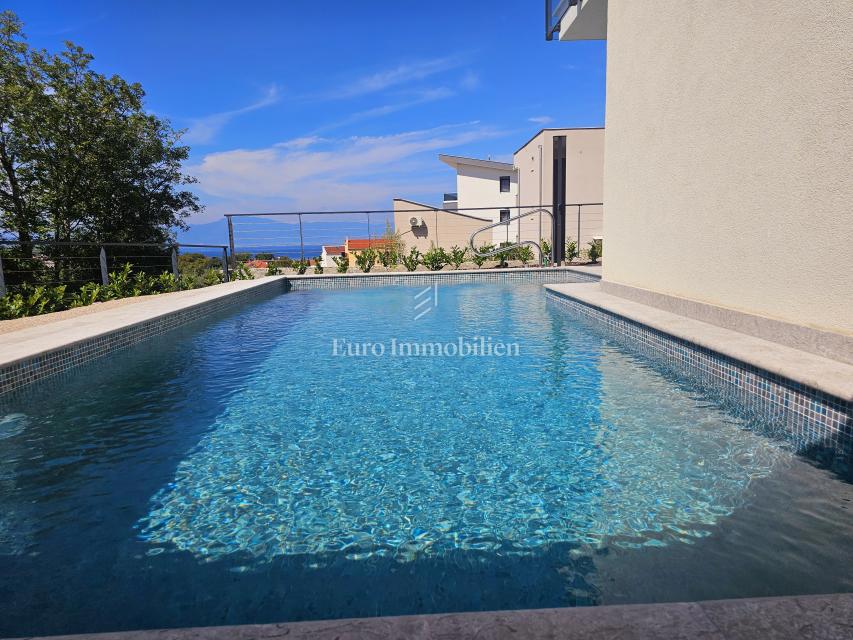 Malinska - nova hiša z bazenom in pogledom na morje!