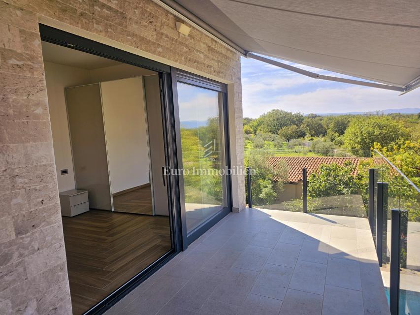 Malinska - nova hiša z bazenom in pogledom na morje!