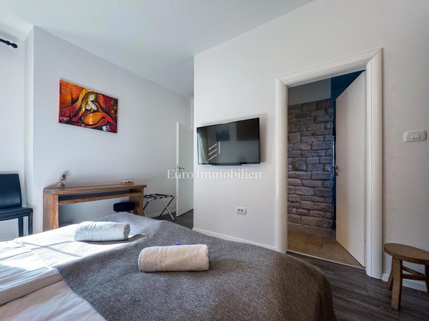 Luksuzna vila z bazenom in pogledom na morje, pri Labinu