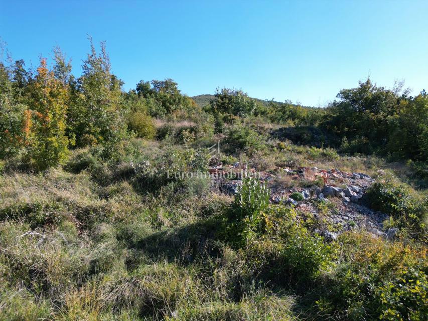 Crikvenica – Parcela z veljavnim gradbenim dovoljenjem