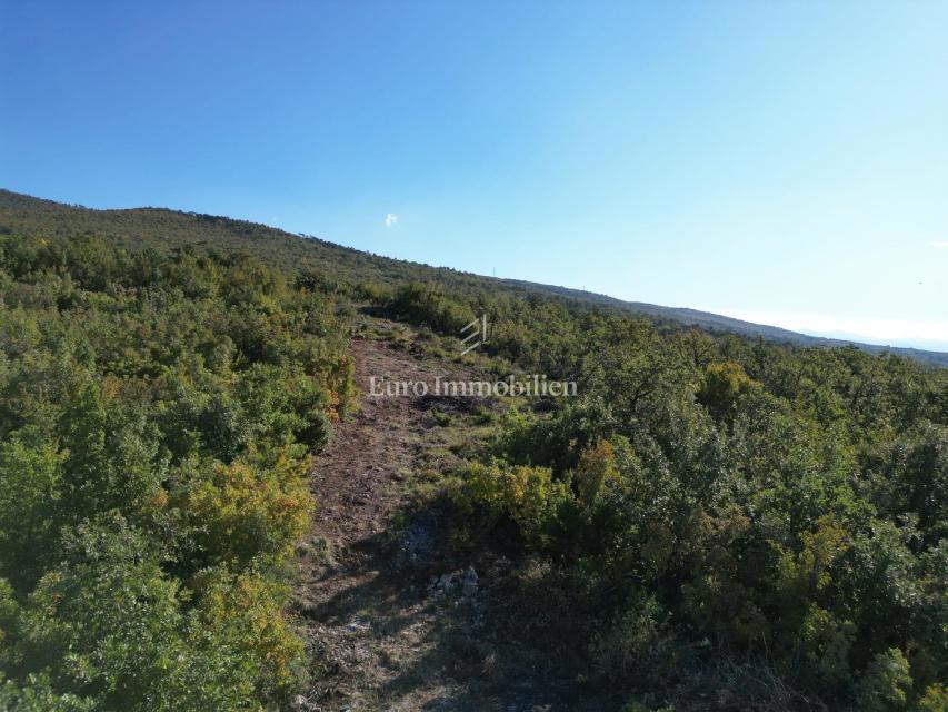 Crikvenica – Parcela z veljavnim gradbenim dovoljenjem