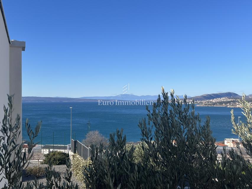 Klenovica – Hiša s panoramskim pogledom na morje