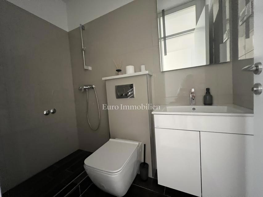 Klenovica – Hiša s panoramskim pogledom na morje