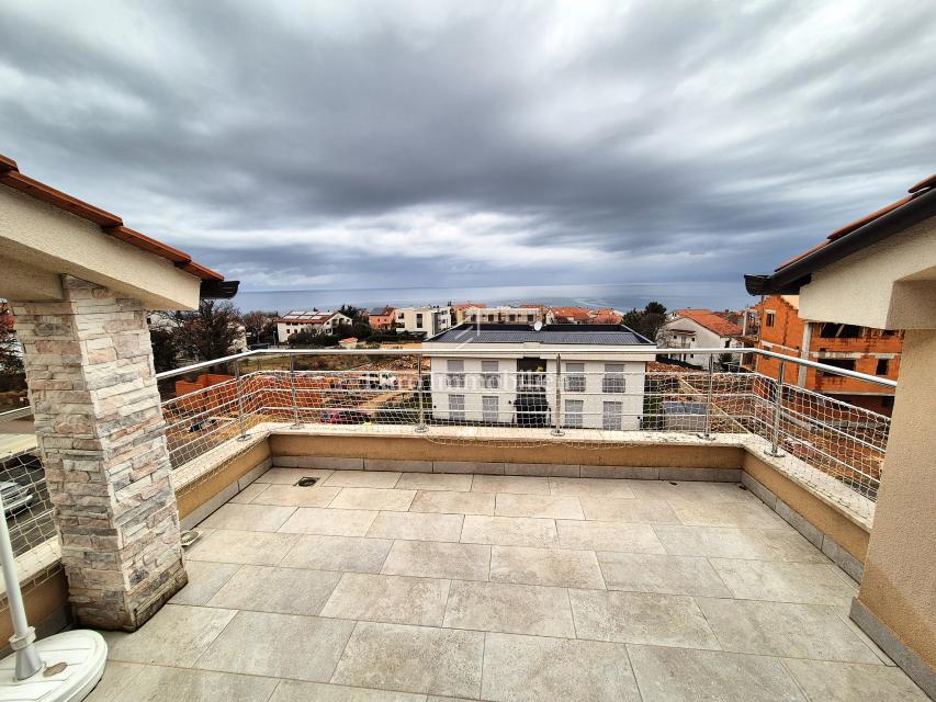 Apartma z odprtim pogledom na morje in vrtom!