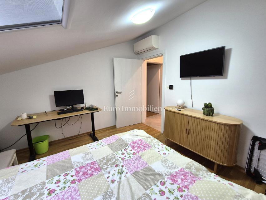 Apartma z odprtim pogledom na morje in vrtom!
