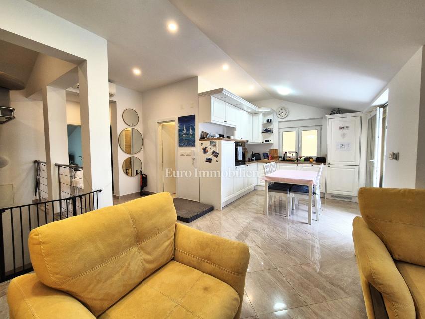 Apartma z odprtim pogledom na morje in vrtom!