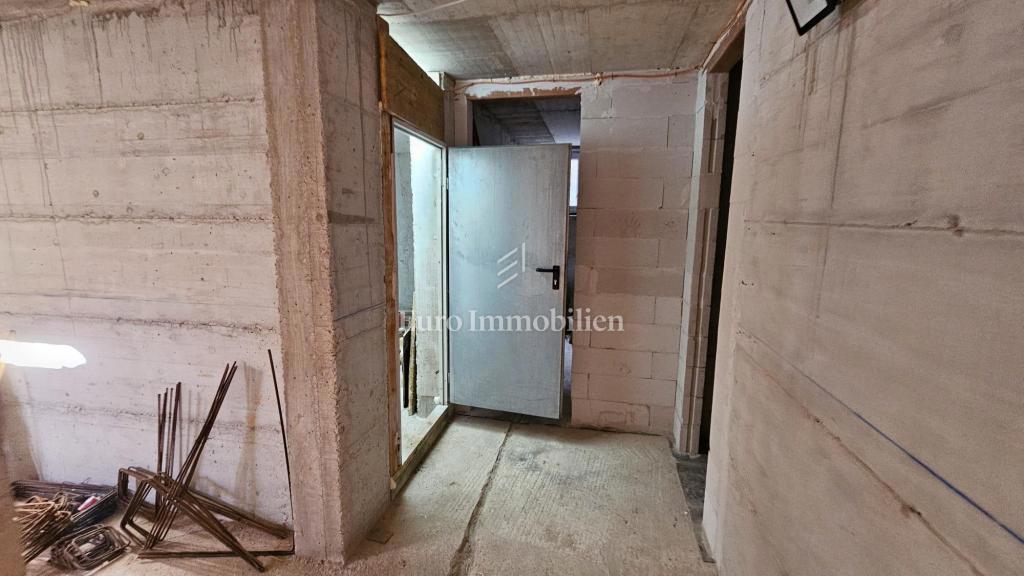 Crikvenica - apartma z bazenom in pogledom na morje