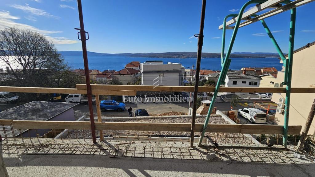 Crikvenica - apartma z bazenom in pogledom na morje