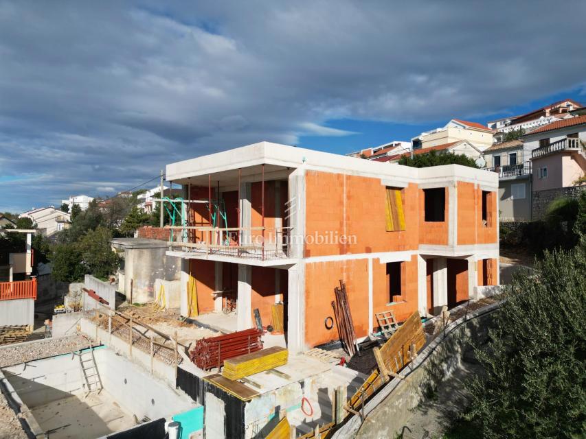 Crikvenica - apartma z bazenom in pogledom na morje