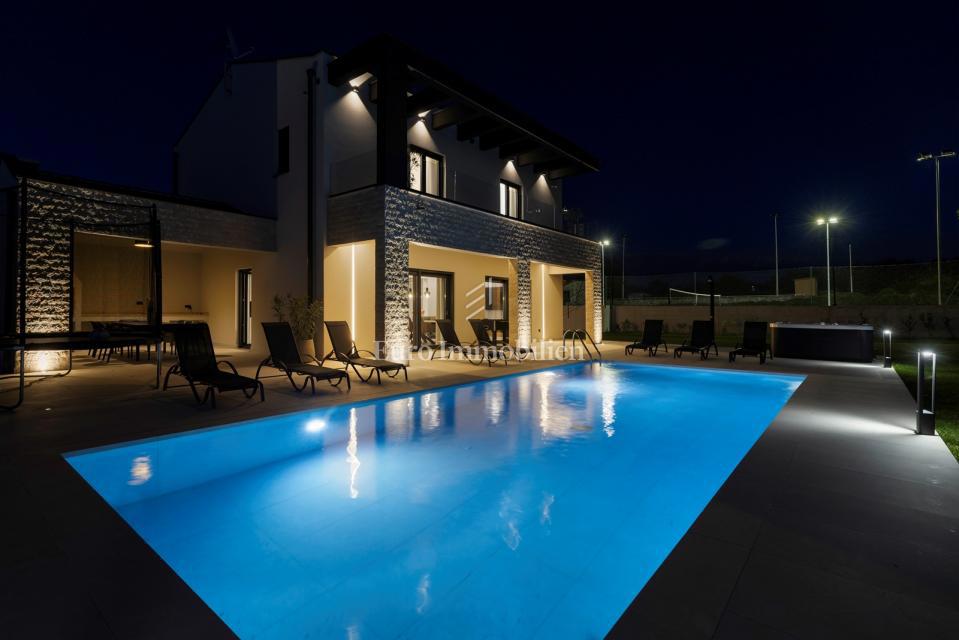 Labin - moderna vila z bazenom in teniškim igriščem