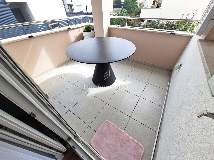 Opremljeno enosobno stanovanje blizu morja, Šilo