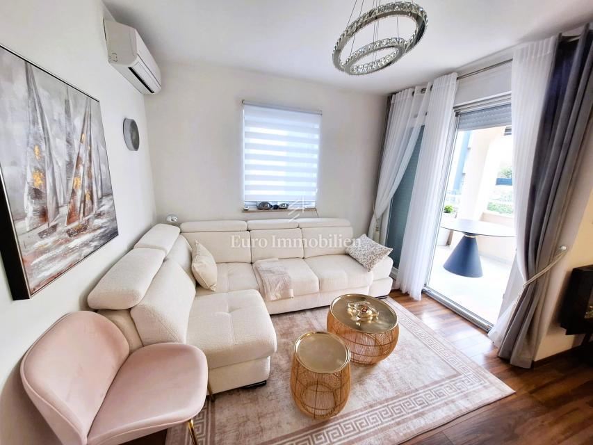 Opremljeno enosobno stanovanje blizu morja, Šilo