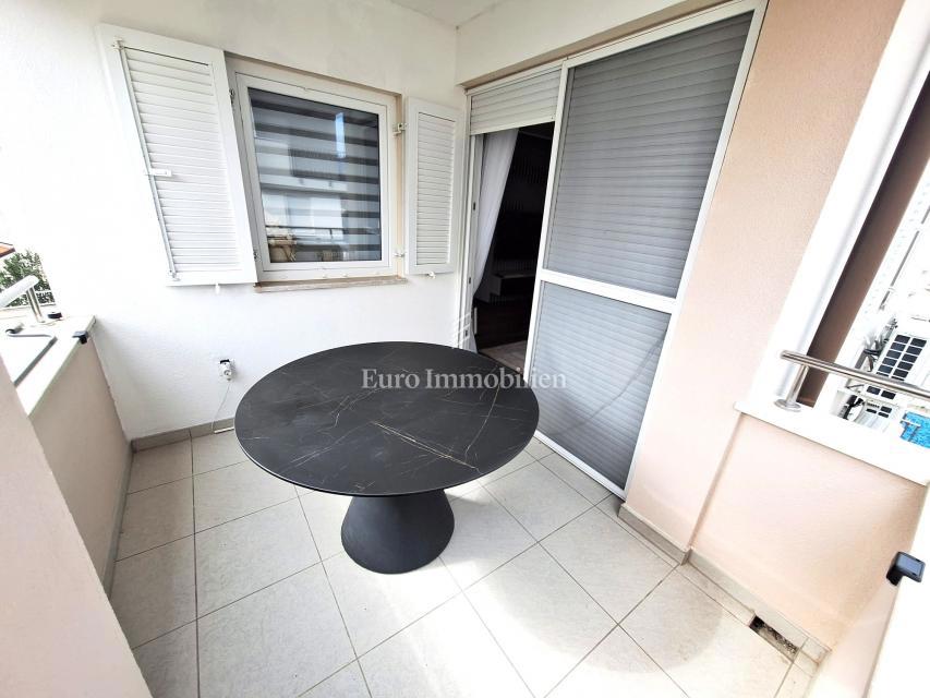 Opremljeno enosobno stanovanje blizu morja, Šilo