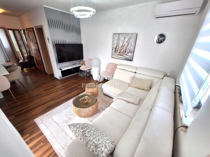 Opremljeno enosobno stanovanje blizu morja, Šilo