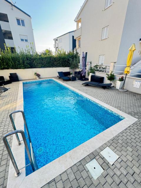 Opremljeno enosobno stanovanje blizu morja, Šilo