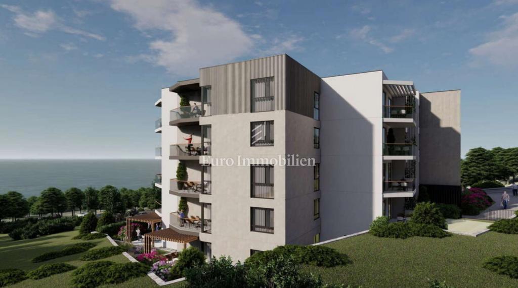 Novo stanovanje s prostornim vrtom - Makarska